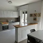 Milu's House - Cir 0092 - *